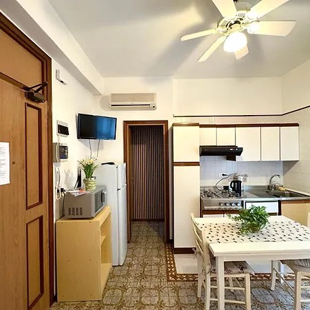 Foscolo Sunset House 公寓